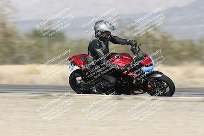 media/Dec-01-2025-Moto Forza (Mon) [[2daa91e15f]]/3-Beginner Group/Session 2 (Turn 7 Inside Pans)/